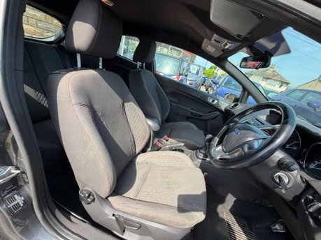 Ford Fiesta ST-LINE 10