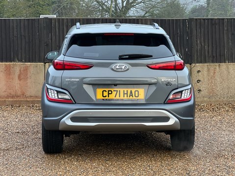 Hyundai KONA T-GDI PREMIUM MHEV 8