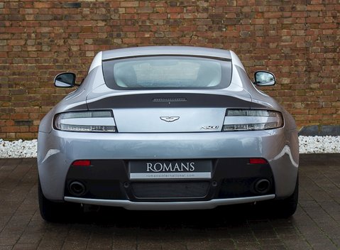 Aston Martin V8 Vantage N430 13