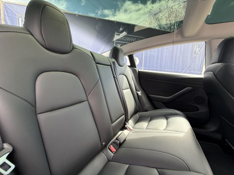 Tesla Model 3 (Dual Motor) Performance Saloon 4dr Electric Auto 4WDE (Performance Upgrade 26