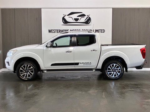 Nissan Navara 2.3 dCi Tekna 4WD Euro 6 (s/s) 4dr 10