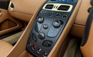 Aston Martin Vanquish Zagato Speedster 19