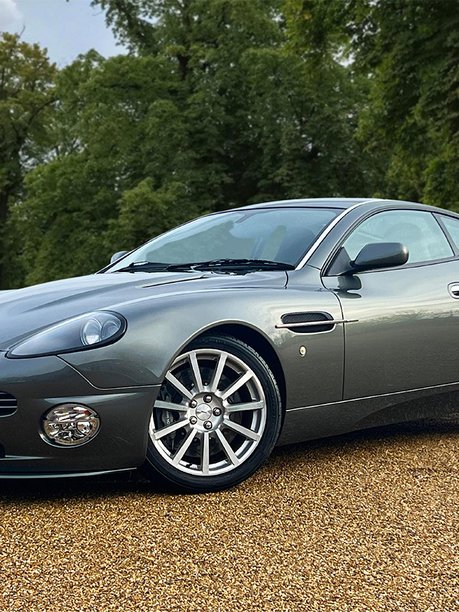 Aston Martin Vanquish V12 S