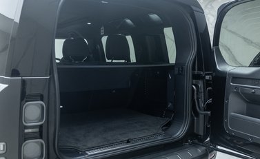 Land Rover Defender OCTA EDITION ONE 50