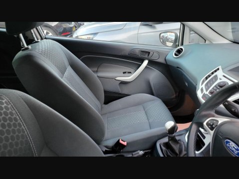 Ford Fiesta ZETEC 13