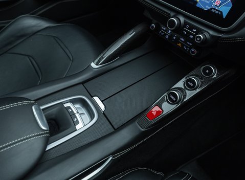 Ferrari GTC4 Lusso T 25