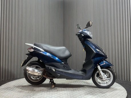 Piaggio Fly 2015 ONLY 8K RUNNING PROJECT SCOOTER SPARES OR REPAIR 125CC