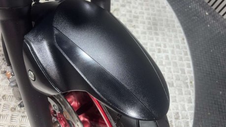 Suzuki SV650 2018 30K NEW MOT NAKED 650CC A2 V TWIN SERVICED 13