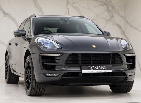 Porsche Macan GTS 1