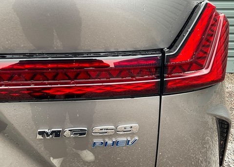 MG MGS9 1.5 T-GDI PHEV PREMIUM 14