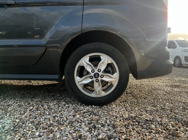 Ford Transit Connect SWB L1H1 (SOLD) 200 Air Con Alloys Camera Nav Sensors EURO 6 NO VAT 23