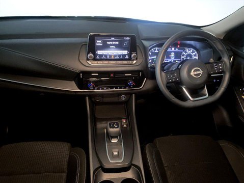 Nissan Qashqai 1.3 DIG-T MHEV Acenta Premium SUV 5dr Petrol Hybrid XTRON Euro 6 (s/s) (158 18