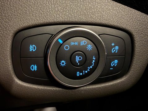 Ford Transit Connect 1.5 200 EcoBlue Limited L1 Euro 6 (s/s) 5dr 18