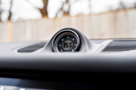 Porsche Macan S PDK. PANO ROOF. BOSE SOUND SYSTEM. HEATED FRONT SEATS. REVERSING CAMERA. 30