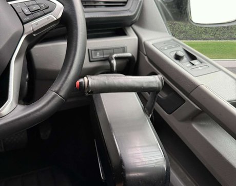 Volkswagen Transporter 2.0 Transporter SE TDI Semi-Auto 5dr 6