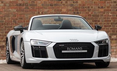 Audi R8 V10 Plus Spyder 1