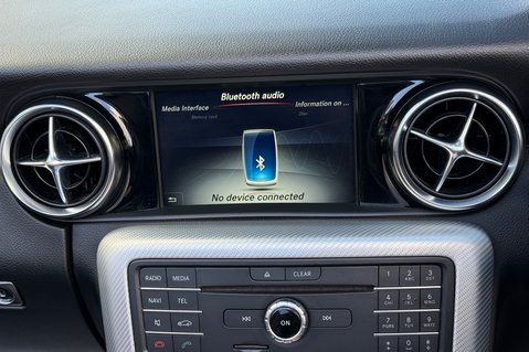 Mercedes-Benz SLC SLC 200 AMG LINE - AIRSCARF -9 MERCEDES SERVICES -HEATED SEATS -PAN ROOF 41