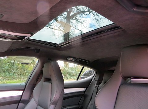 Porsche Panamera Turbo 13