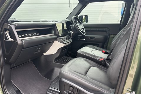 Land Rover Defender 90 D250 Hard Top X-Dynamic HSE 3 Seat 13