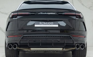 Lamborghini Urus 5
