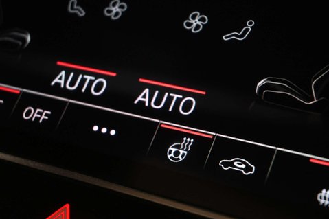 Audi E-Tron e-tron Vorsprung 55 Quattro 4WD 5dr 17
