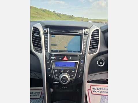 Hyundai i30 1.6 CRDi Blue Drive Premium Tourer DCT Euro 6 (s/s) 5dr 33