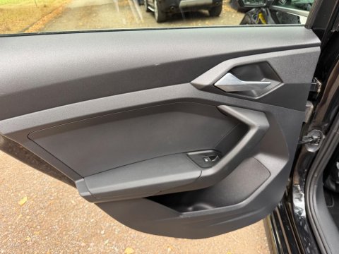 Audi A1 SPORTBACK TFSI S LINE 42