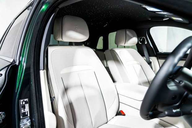 Rolls-Royce Ghost V12. FULL PPF. STARLIGHT. H, C & M SEATS. REAR ENTERTAINMENT. HUD. 2