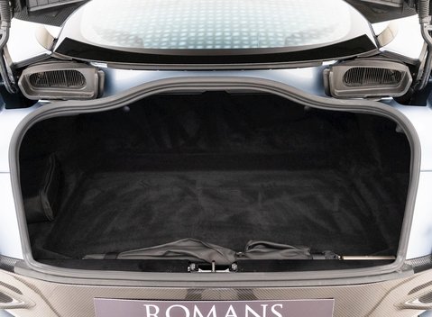 Aston Martin DBS Superleggera 29