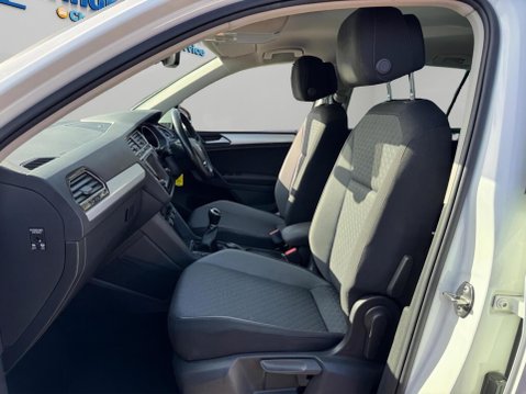 Volkswagen Tiguan 2.0 TDI BlueMotion Tech SE Navigation 4Motion Euro 6 (s/s) 5dr 43