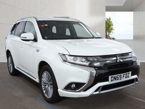 Mitsubishi Outlander PHEV DYNAMIC 1