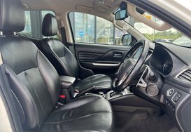 Mitsubishi L200 DI-D BARBARIAN DOUBLE CAB AUTO REAR CANOPY 23