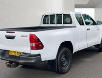 Toyota Hilux Active | 2.4 LT | Extended Cab | Tow Bar | Air Con | EURO 6 4
