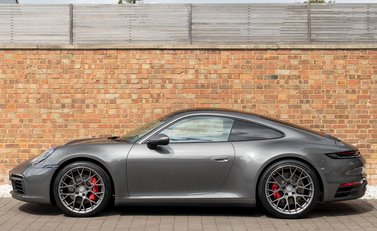 Porsche 911 Carrera 4S (992) 2