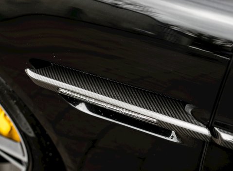 Aston Martin Vanquish S 27