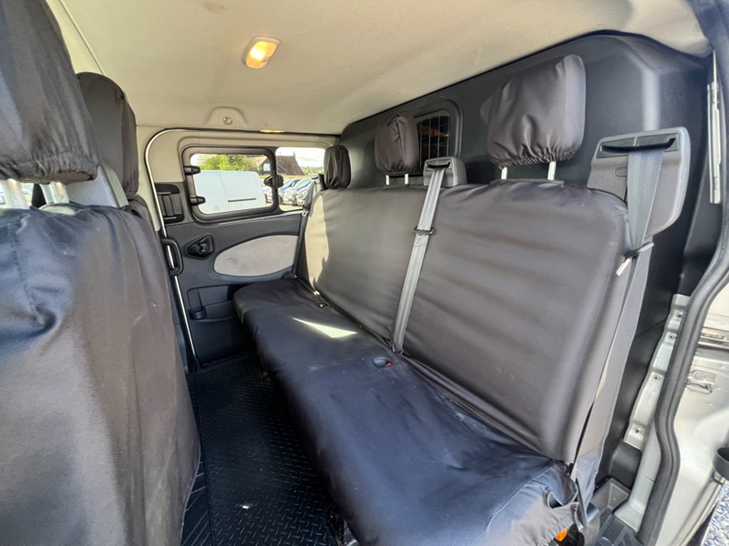 2017 Ford Transit CustomCrew Cab SWB L1H1 Limited 290 Air Con Alloys Senso — thumbnail 31 of 51