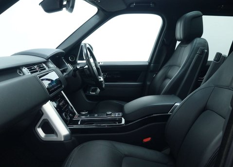 Land Rover Range Rover 3.0 **URBAN EDITION** Range Rover Vogue SDV6 Auto 4WD 5dr 61