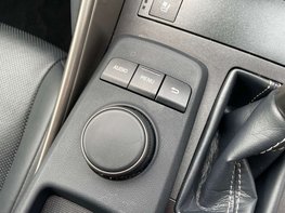 Lexus Is 2.5 IS 300h Advance CVT 4dr 49