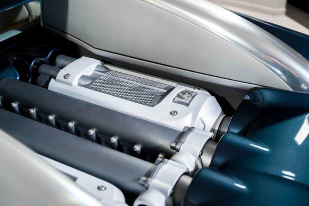 Bugatti Veyron 16.4. NOW SOLD. SIMILAR REQUIRED. PLEASE CALL 01903 254800. 4