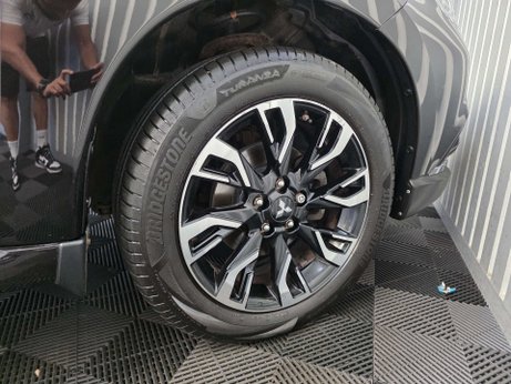Mitsubishi Outlander 2.0h 12kWh GX4h SUV 5dr Petrol Plug-in Hybrid CVT 4WD Euro 6 (s/s) (200 ps) 24