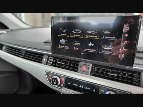 Audi A4 TDI TECHNIK MHEV 26