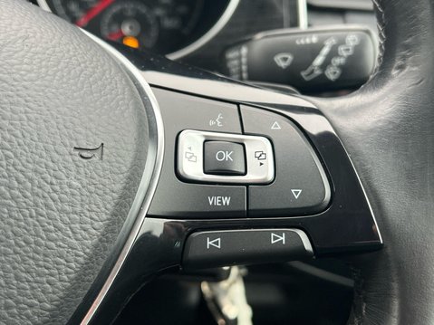 Volkswagen Golf SV GT TDI DSG 38