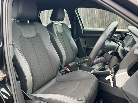 Audi A1 SPORTBACK TFSI S LINE 19