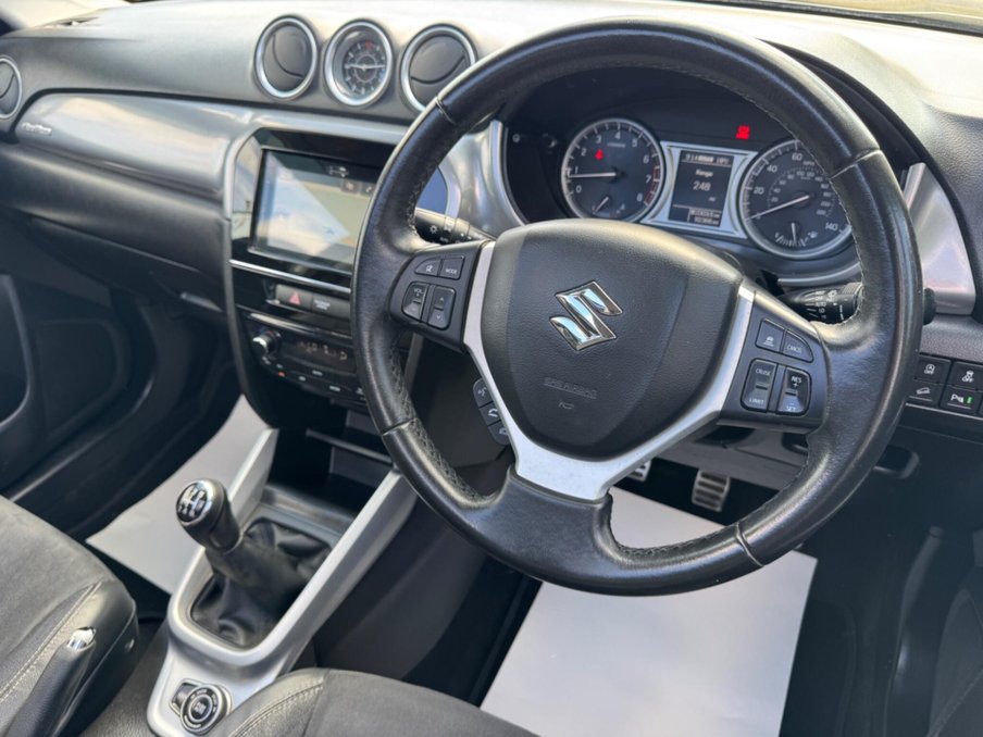 2015 Suzuki Vitara — image 36