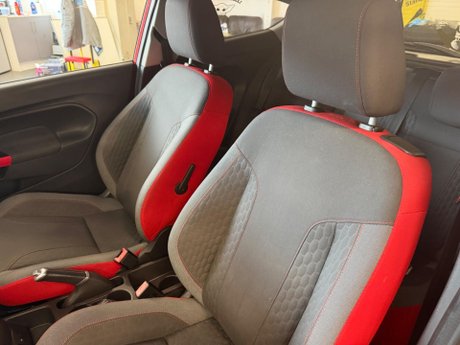 Ford Fiesta 1.0T EcoBoost Zetec S Red Edition Euro 6 (s/s) 3dr 31