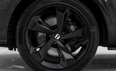 Bentley Bentayga V8 7