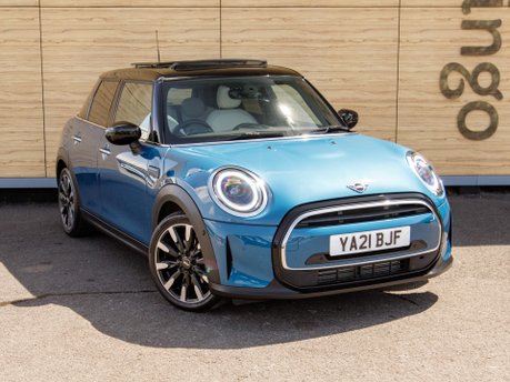 Mini Hatch COOPER EXCLUSIVE