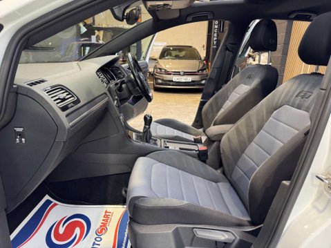 Volkswagen Golf 2.0 Golf R-Line Edition TDI BlueMotion Technology 5dr 70