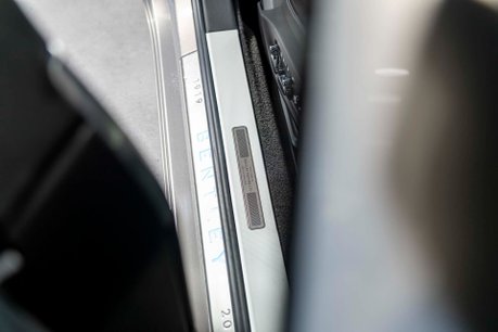 Bentley Continental GT V8. MULLINER SPEC. TOURING SPEC. CENTENARY SPEC. ROTATING DISPLAY. B&O. 69