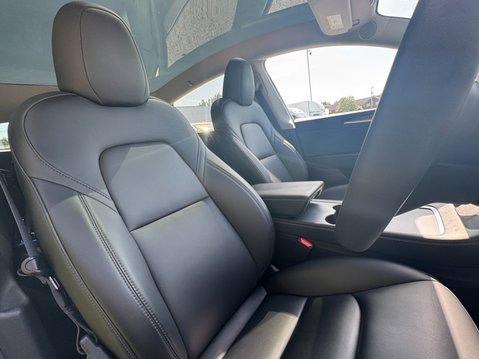 Tesla Model Y SUV 5dr Electric Auto RWD (346 ps) 9